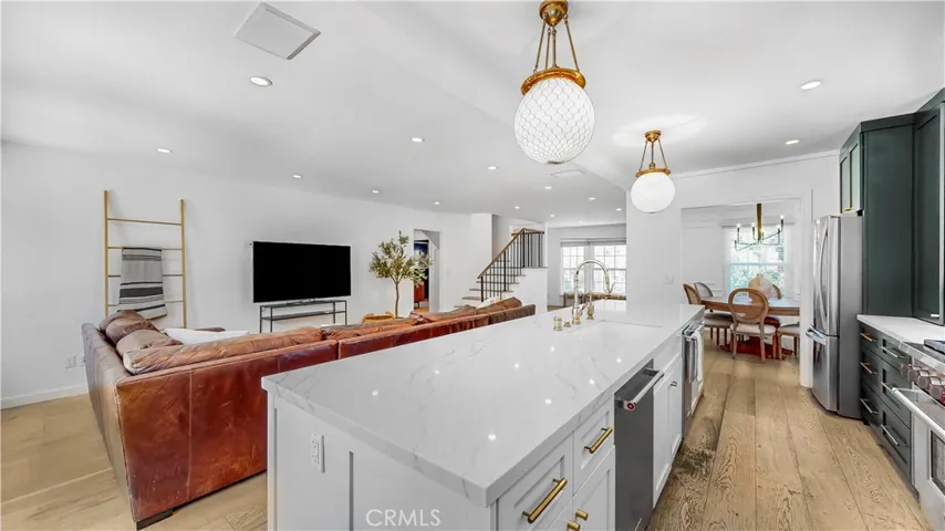 6537 Ranchito Avenue, Valley Glen, California 91401