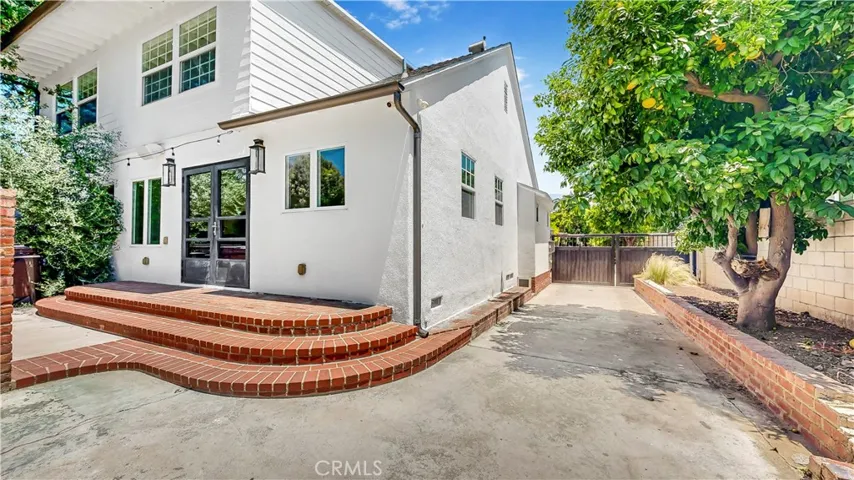 6537 Ranchito Avenue, Valley Glen, California 91401