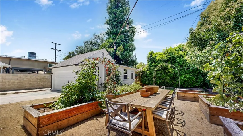 6537 Ranchito Avenue, Valley Glen, California 91401