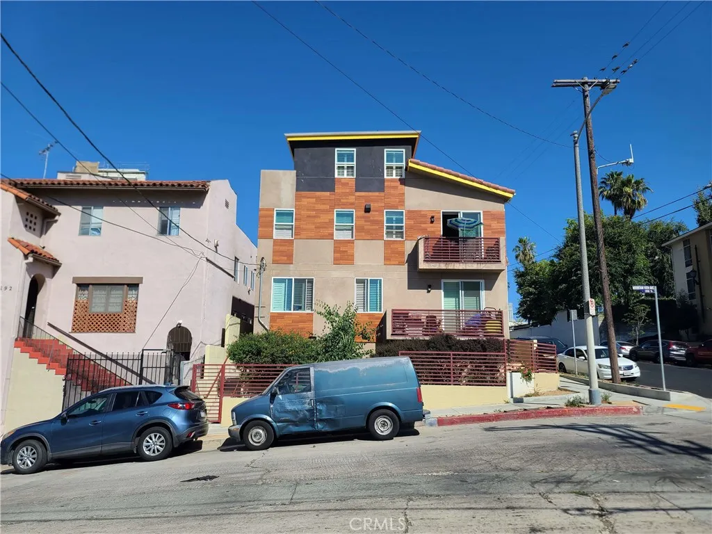 2021 Miramar Street, Los Angeles, California 90057 home-pic-1