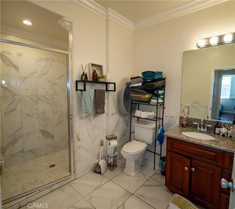 2021 Miramar Street, Los Angeles, California 90057 home-pic-37