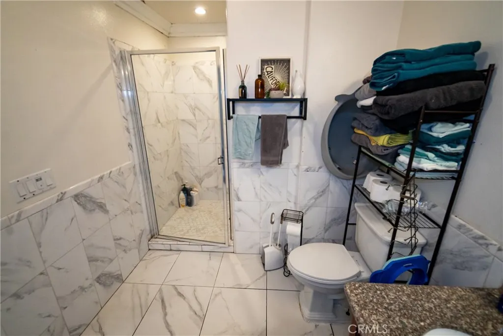 2021 Miramar Street, Los Angeles, California 90057 home-pic-38