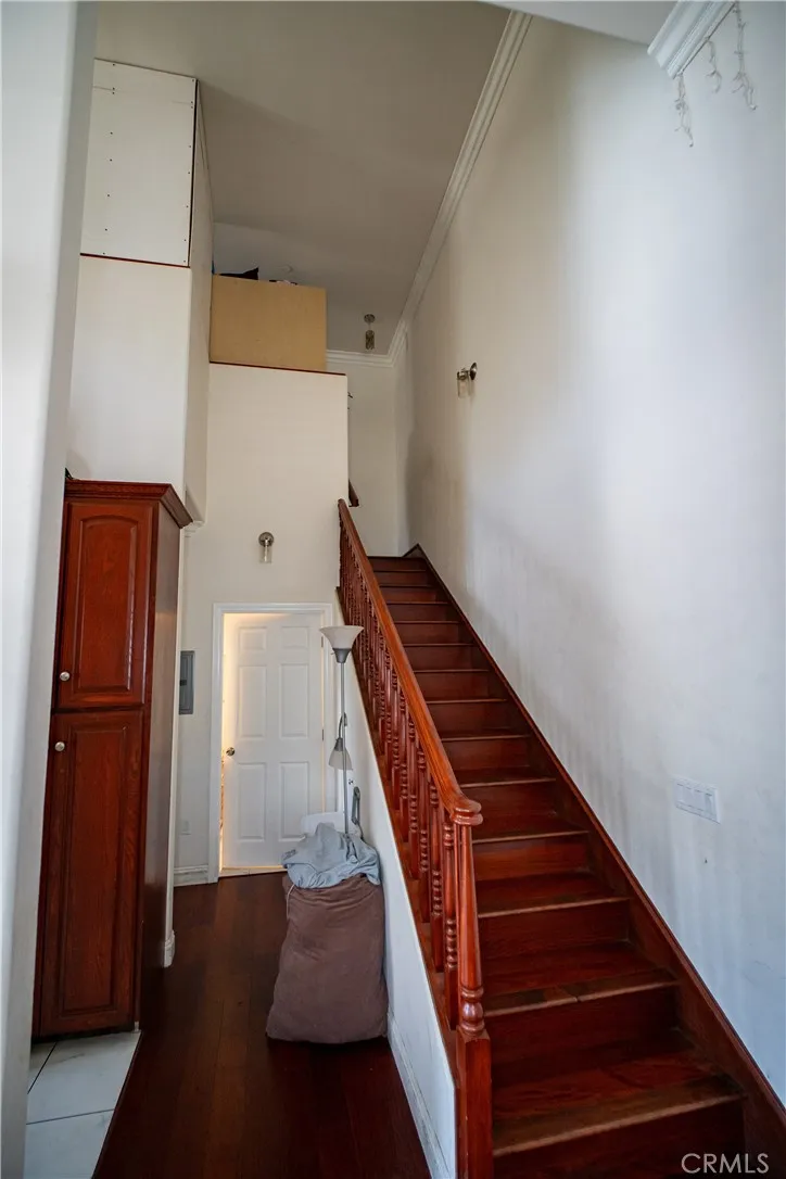 2021 Miramar Street, Los Angeles, California 90057 home-pic-27