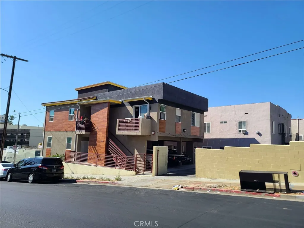 2021 Miramar Street, Los Angeles, California 90057 home-pic-7