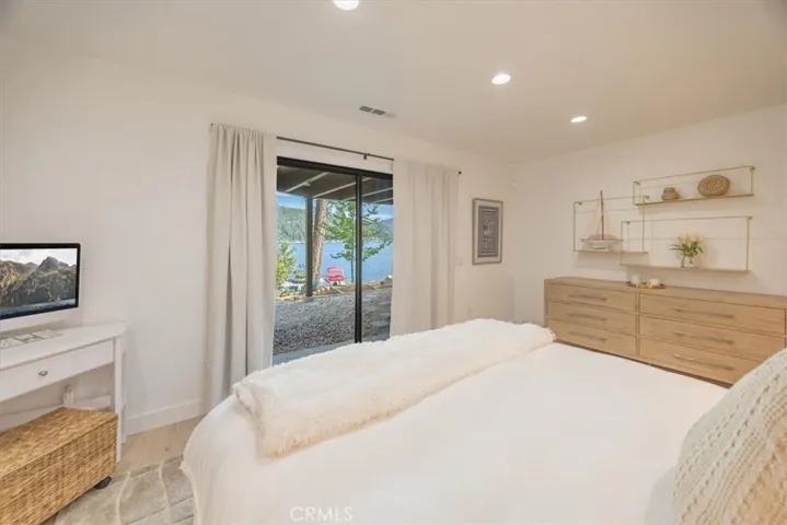 763 Cove Drive, Big Bear Lake, California 92315