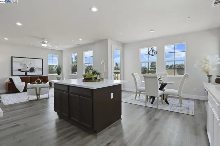 1649 Bella Lago Dr, Stockton, California 95206