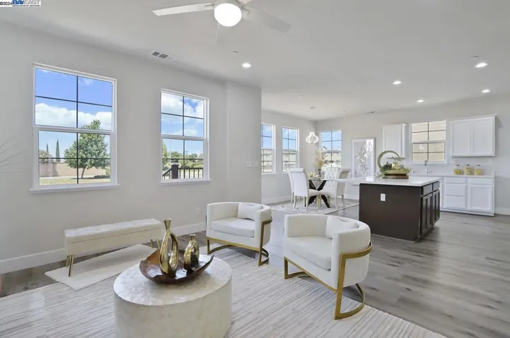 1649 Bella Lago Dr, Stockton, California 95206