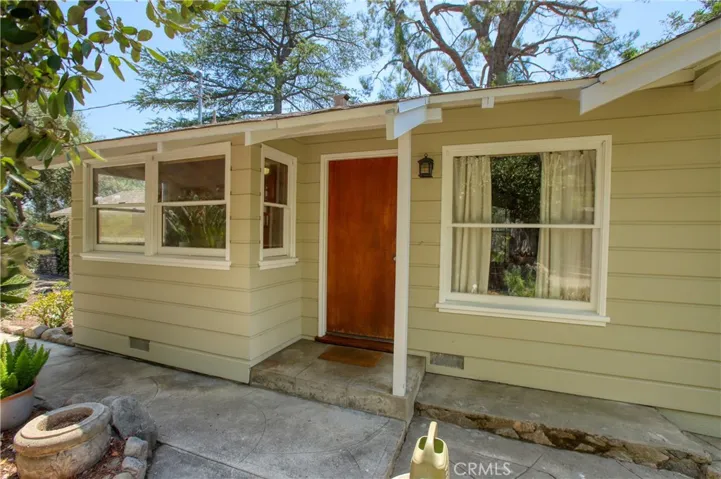 4897 Rosemont Avenue, La Crescenta, California 91214