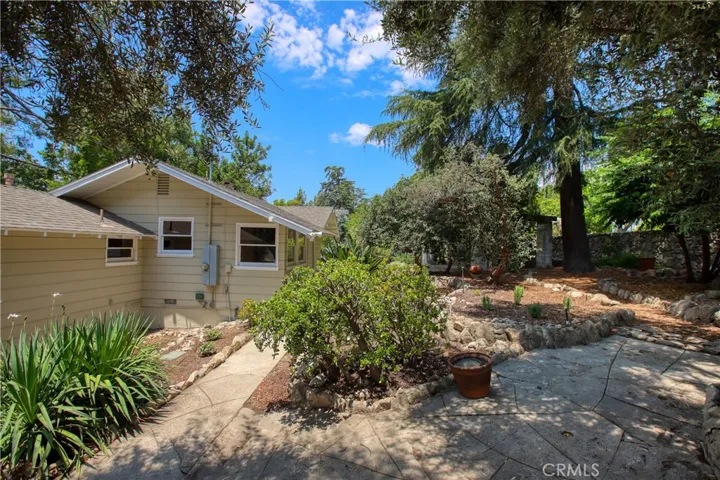 4897 Rosemont Avenue, La Crescenta, California 91214