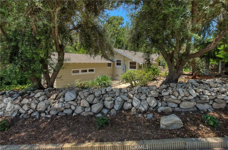 4897 Rosemont Avenue, La Crescenta, California 91214