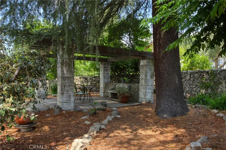4897 Rosemont Avenue, La Crescenta, California 91214