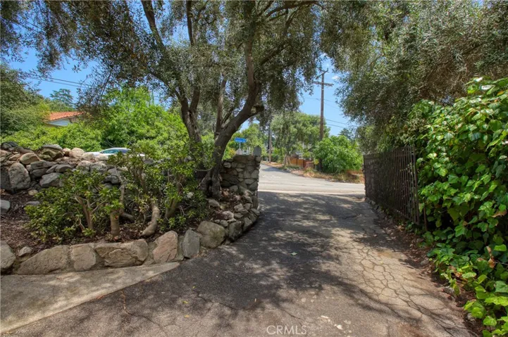 4897 Rosemont Avenue, La Crescenta, California 91214