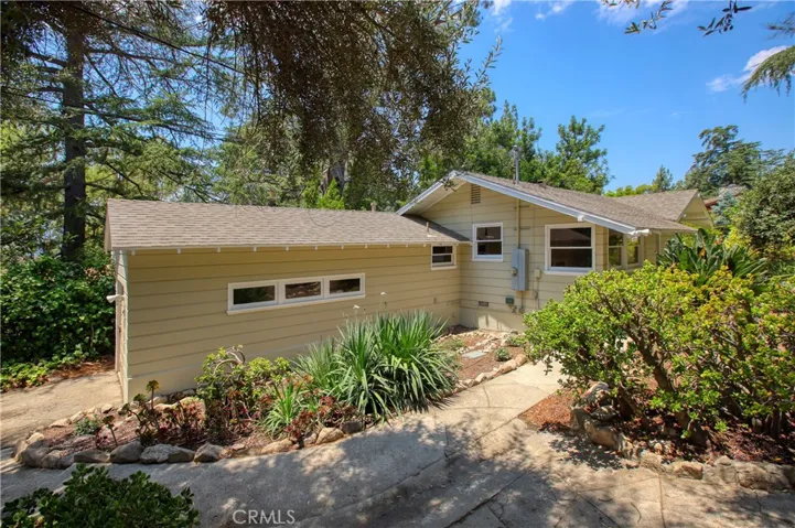 4897 Rosemont Avenue, La Crescenta, California 91214