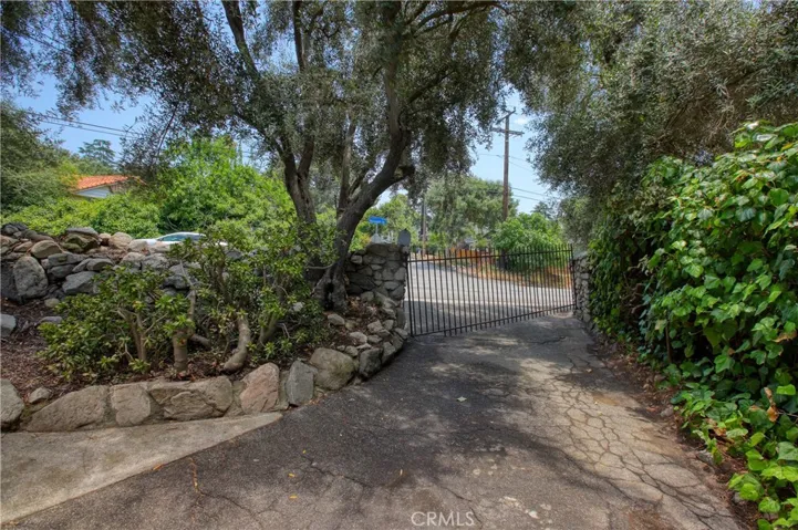 4897 Rosemont Avenue, La Crescenta, California 91214