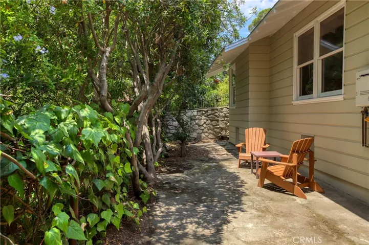 4897 Rosemont Avenue, La Crescenta, California 91214