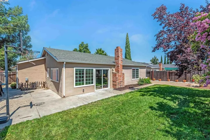 577 Everglades Ln, Livermore, California 94551