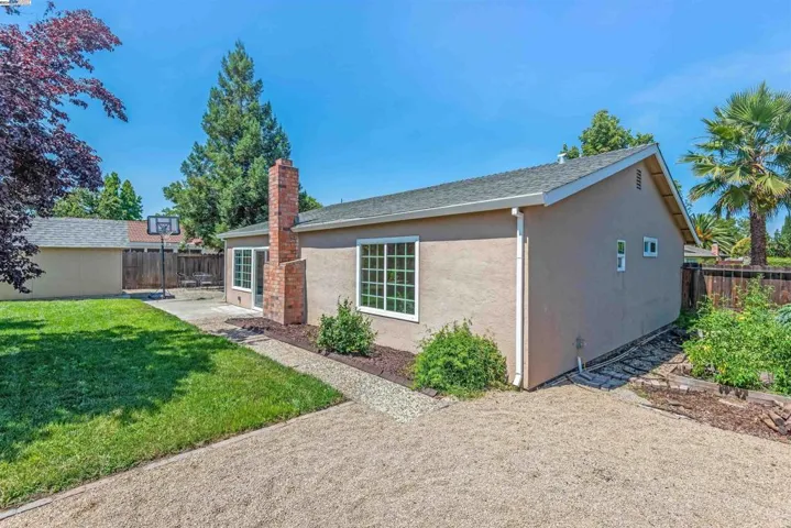 577 Everglades Ln, Livermore, California 94551