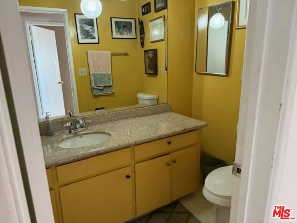 5376 Fairview Boulevard 210, Los Angeles, California 90056 home-pic-10