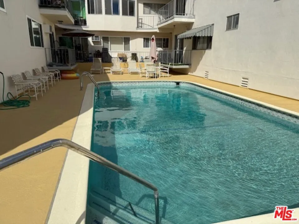 5376 Fairview Boulevard 210, Los Angeles, California 90056 home-pic-15