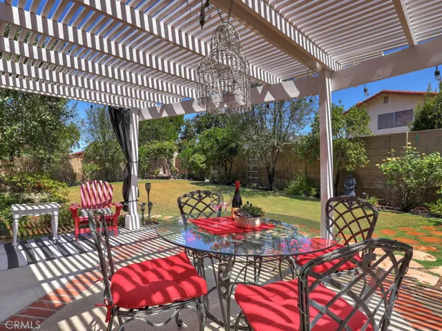 Amazing yard!! Must see