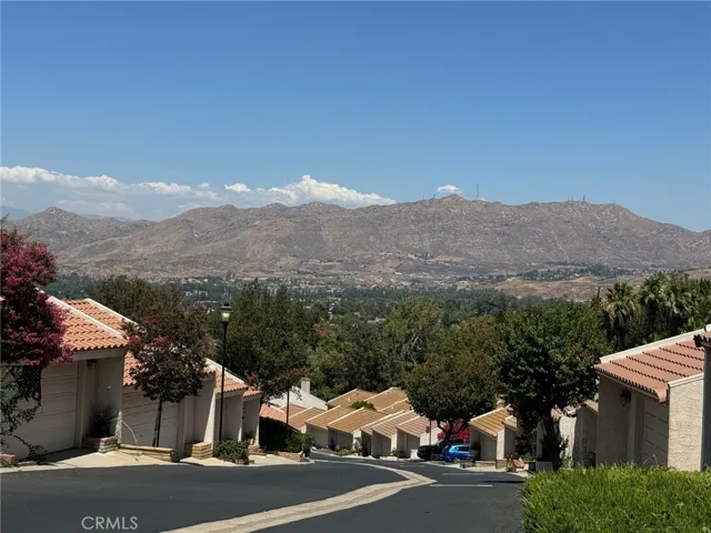 2280 El Capitan Drive, Riverside, California 92506