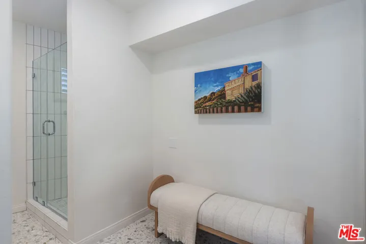 222 7th Street 101, Santa Monica, California 90402