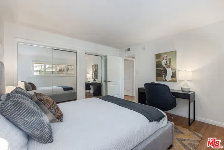222 7th Street 101, Santa Monica, California 90402