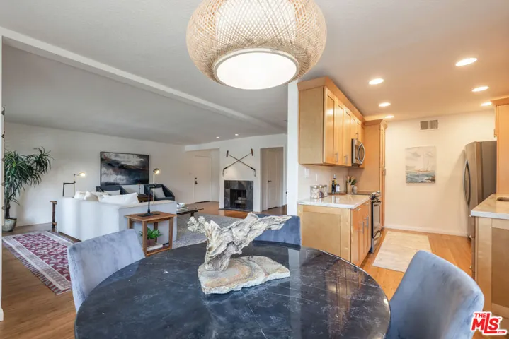 222 7th Street 101, Santa Monica, California 90402
