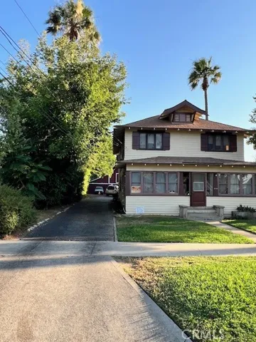 2726 5th Street, Riverside, California 92507