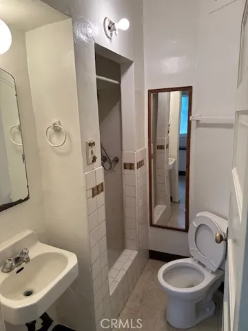 2726 5th Street, Riverside, California 92507