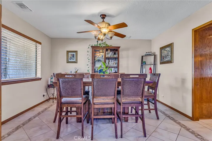 14281 Cronese Road, Apple Valley, California 92307