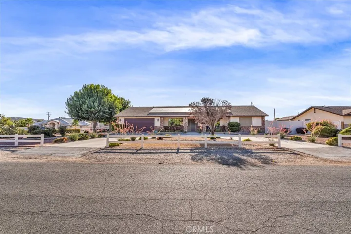 14281 Cronese Road, Apple Valley, California 92307