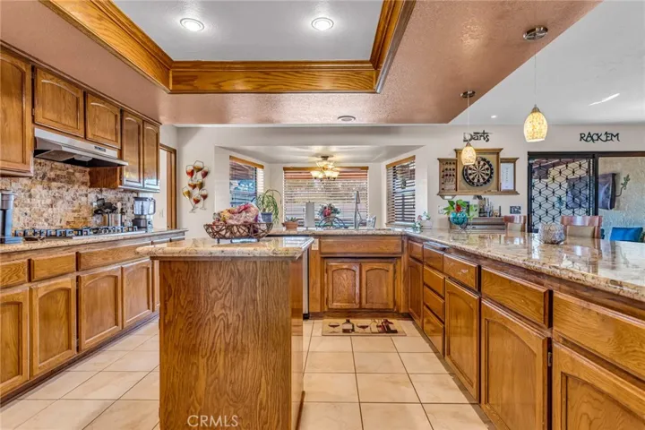 14281 Cronese Road, Apple Valley, California 92307