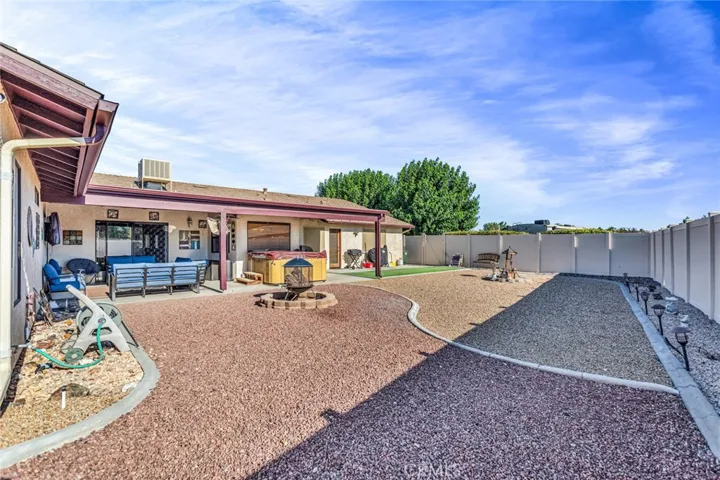 14281 Cronese Road, Apple Valley, California 92307