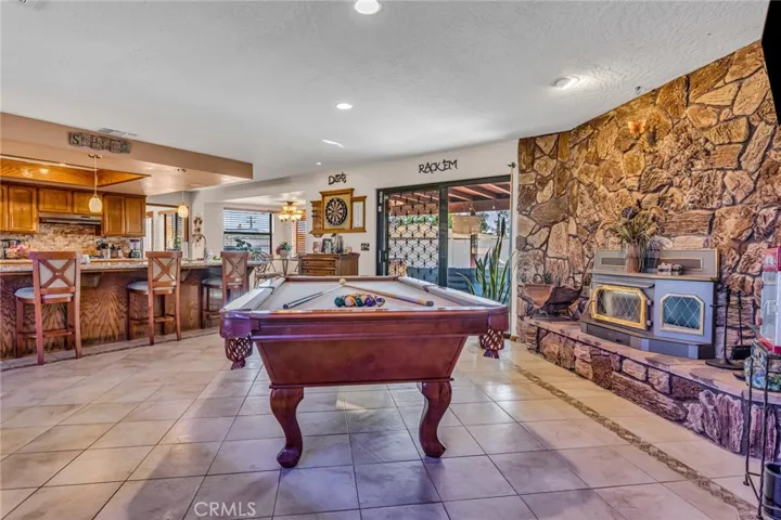 14281 Cronese Road, Apple Valley, California 92307