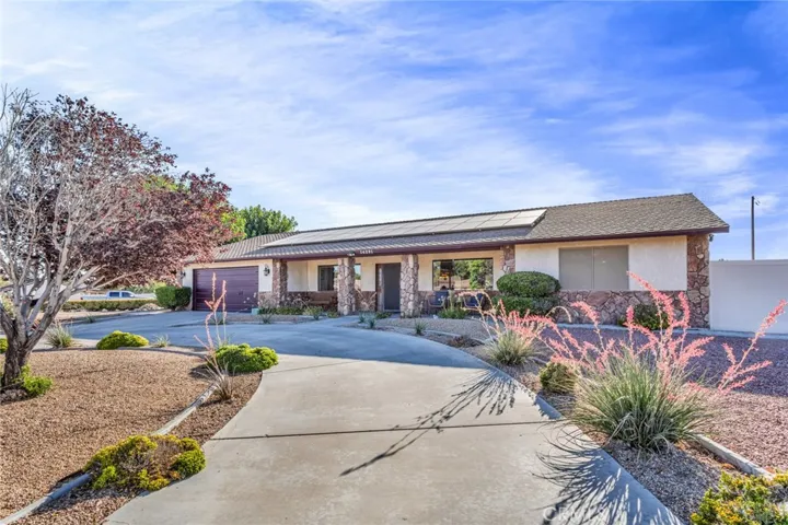 14281 Cronese Road, Apple Valley, California 92307