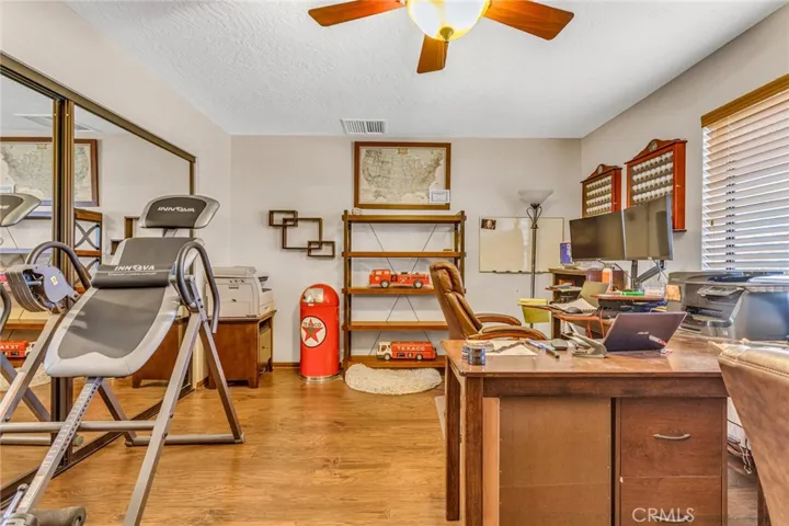 14281 Cronese Road, Apple Valley, California 92307