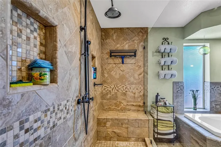 14281 Cronese Road, Apple Valley, California 92307