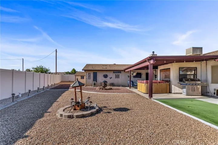 14281 Cronese Road, Apple Valley, California 92307