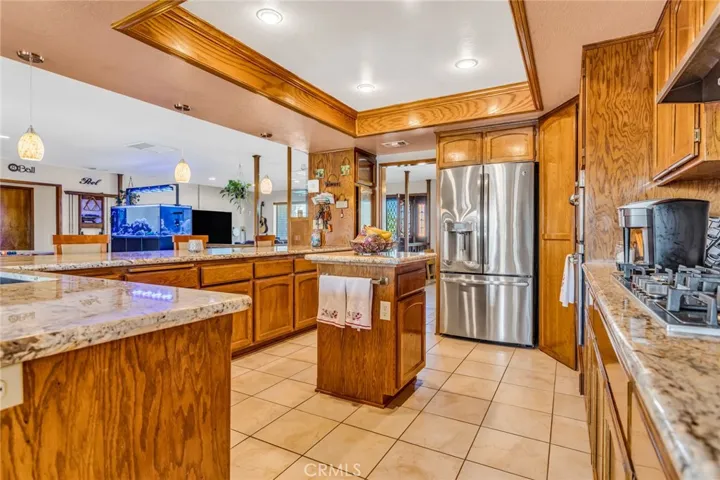 14281 Cronese Road, Apple Valley, California 92307