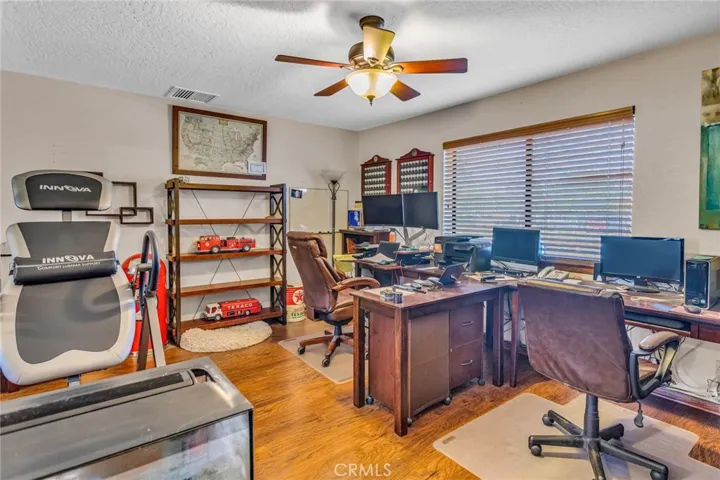 14281 Cronese Road, Apple Valley, California 92307