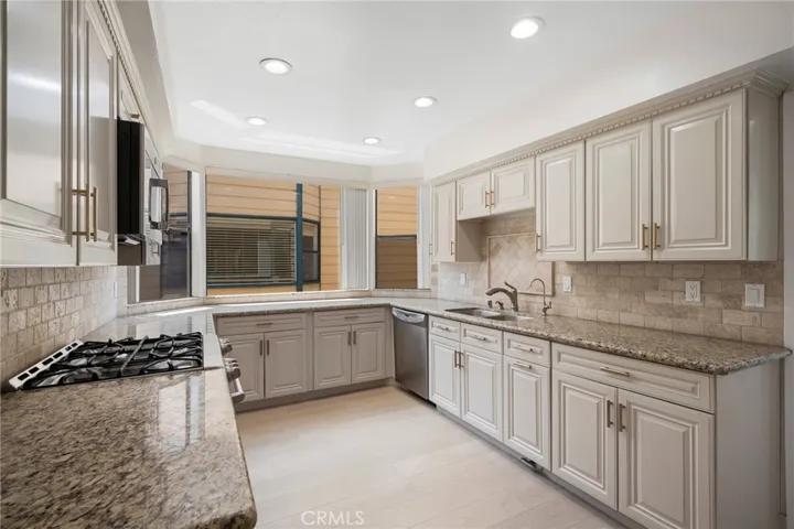 350 W Loraine Street 203, Glendale, California 91202