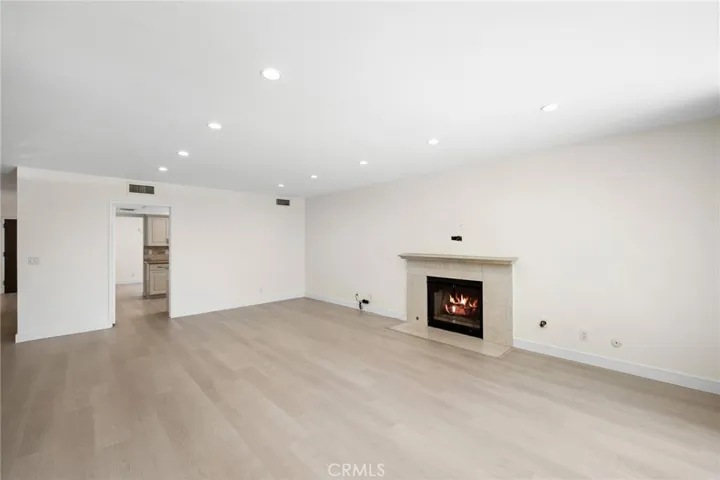 350 W Loraine Street 203, Glendale, California 91202