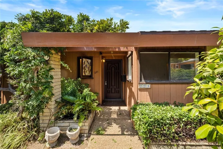 221 Via Los Miradores, Redondo Beach, California 90277