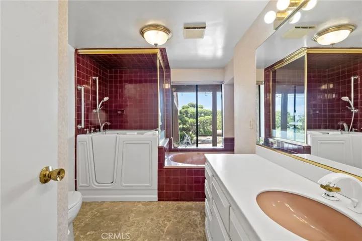221 Via Los Miradores, Redondo Beach, California 90277