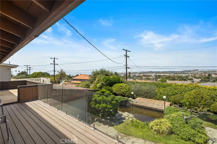 221 Via Los Miradores, Redondo Beach, California 90277