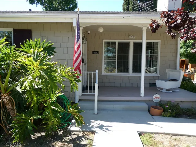 22212 Welby Way, Woodland Hills, California 91303