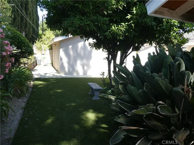 22212 Welby Way, Woodland Hills, California 91303