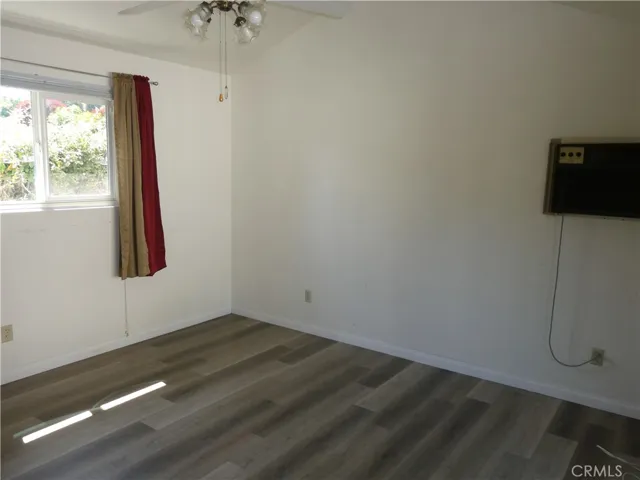 22212 Welby Way, Woodland Hills, California 91303