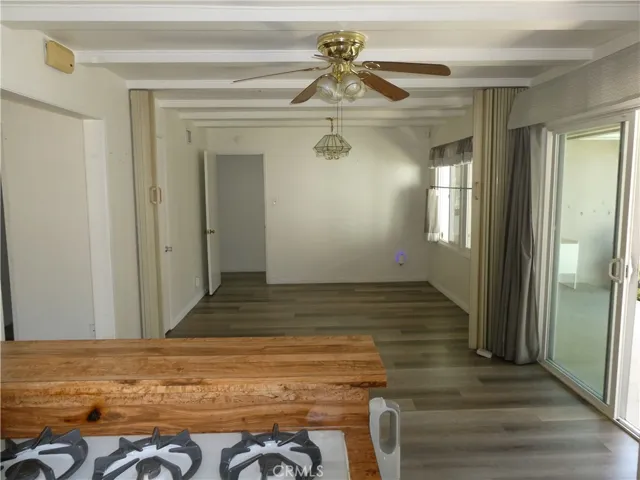 22212 Welby Way, Woodland Hills, California 91303